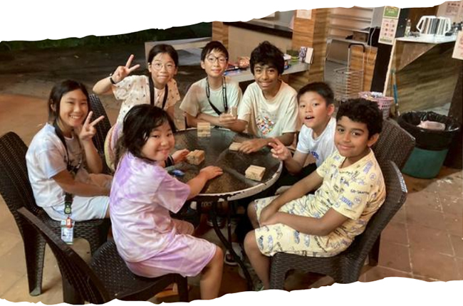 ◆ International Friendships Beyond the Classroom